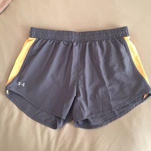 NWOT Under Armour Heat Gear Shorts Grey, Size S